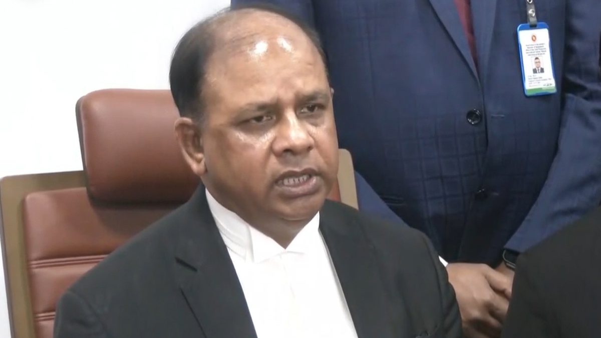 শেখ হাসিনা ডিসেম্বর কেন, কালই আসুক: চিফ প্রসিকিউটর