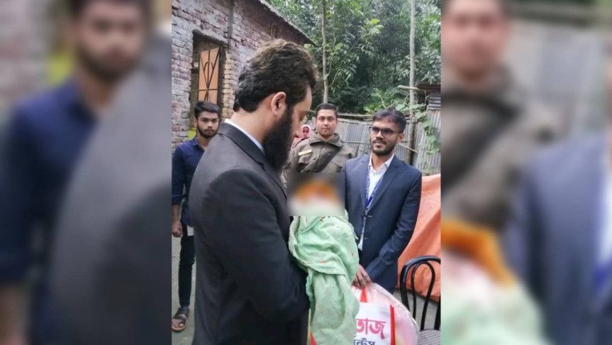 রাস্তার পাশ থেকে উদ্ধার নবজাতক দত্তক নিল মুসলিম পরিবার