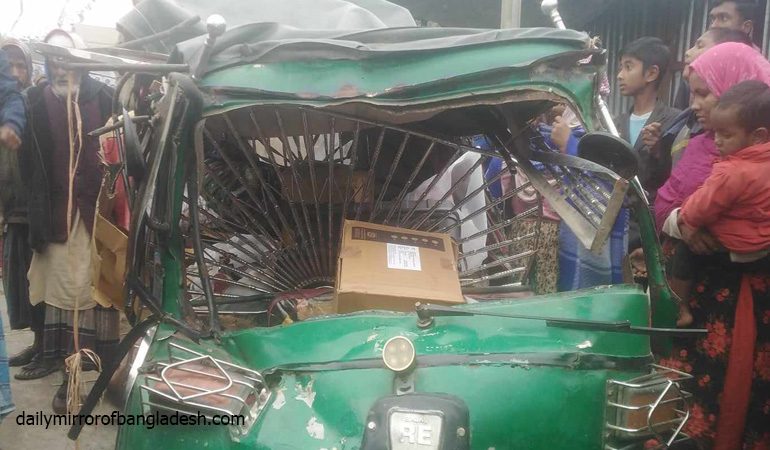 জামালপুরে ট্রাক ও সিএনজি মুখোমুখি সংঘর্ষে নিহত ৩