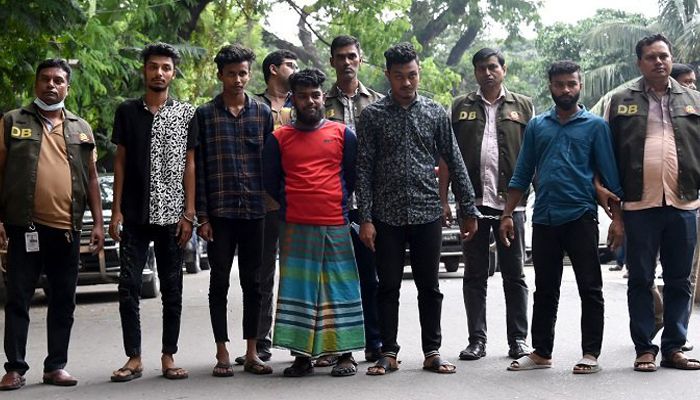 দ্রুত বড়লোক হতেই ৫০০ মোটরসাইকেল চুরি