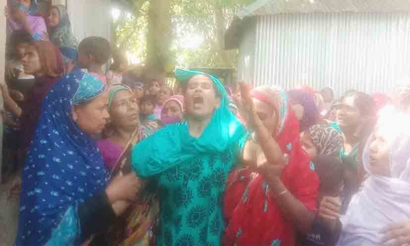 গৃহবধূর ঝুলন্ত মরদেহ উদ্ধার ,পরিবারের দাবী হত্যা