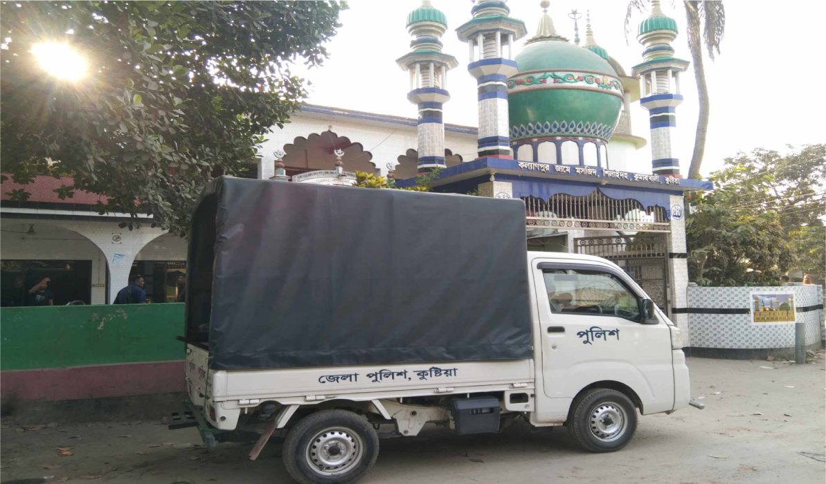 কুমারখালীতে মসজিদ কমিটি নিয়ে দু'পক্ষের সংঘর্ষে আহত ৫