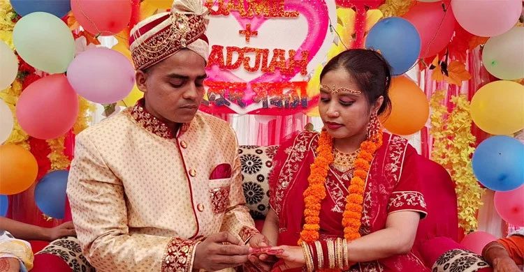 প্রেমের টানে মালয়েশিয়ার তরুণী নওগাঁয়, বসলেন বিয়ের পিঁড়িতে