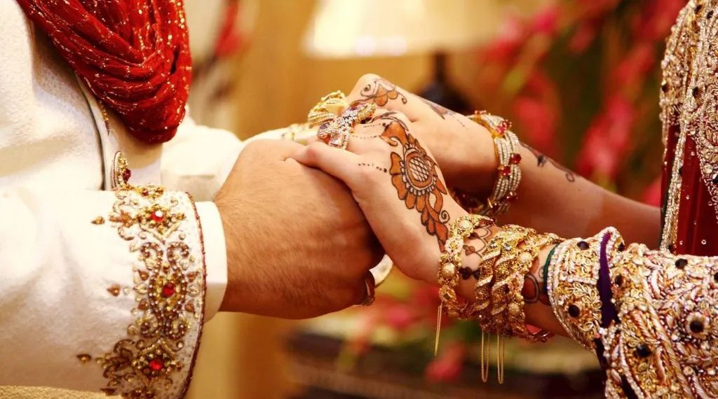 মেয়ের জন্য মৃত পাত্র চেয়ে বিজ্ঞাপন!