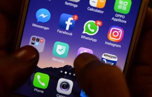 Facebook-Whatsapp login without VPN