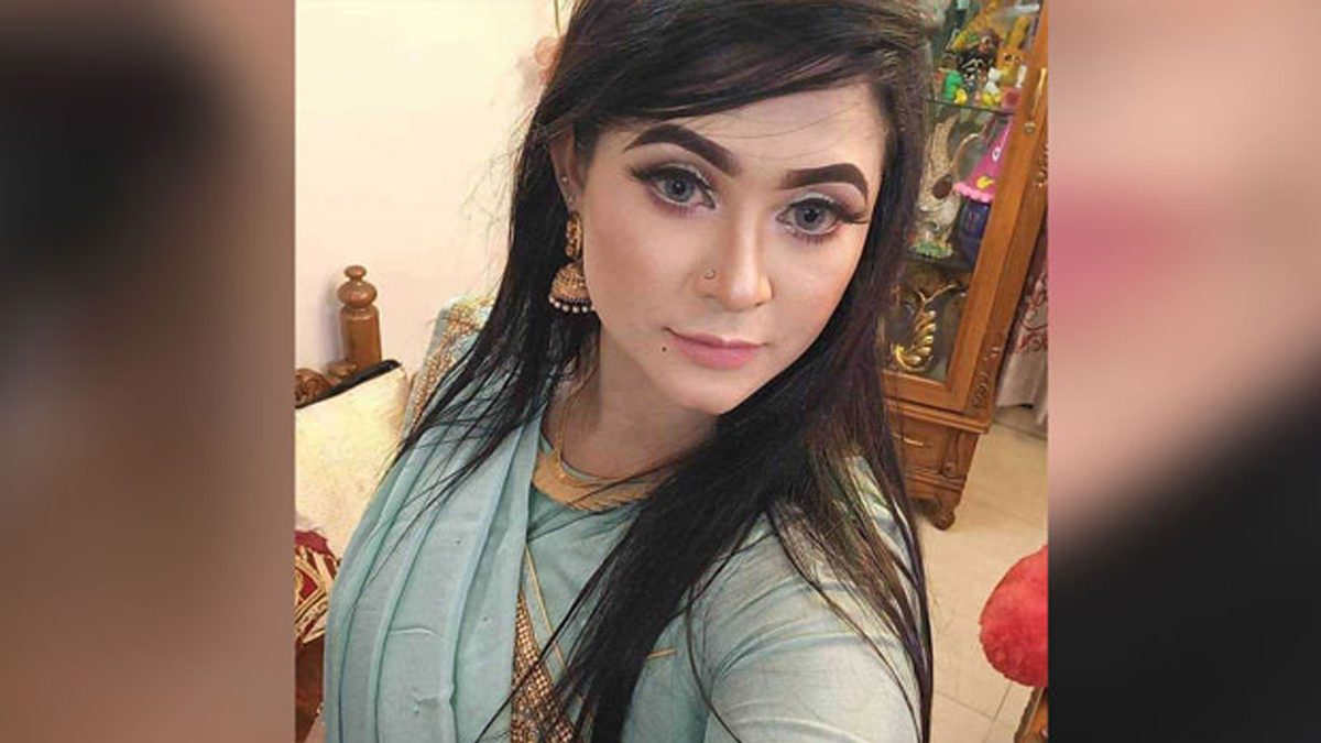 কিশোরীকে বিবস্ত্র করে নির্যাতন : যুবলীগ নেত্রী মিশু কারাগারে