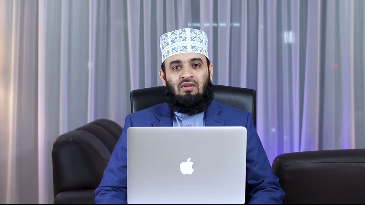 সব ধর্মের মানুষ মিলে এদেশে আমরা অনেক ভালো আছি : আজহারী