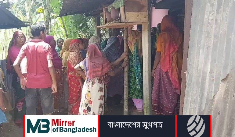 একসঙ্গে বিষপানে স্ত্রীর মৃত্যু, স্বামী হাসপাতালে