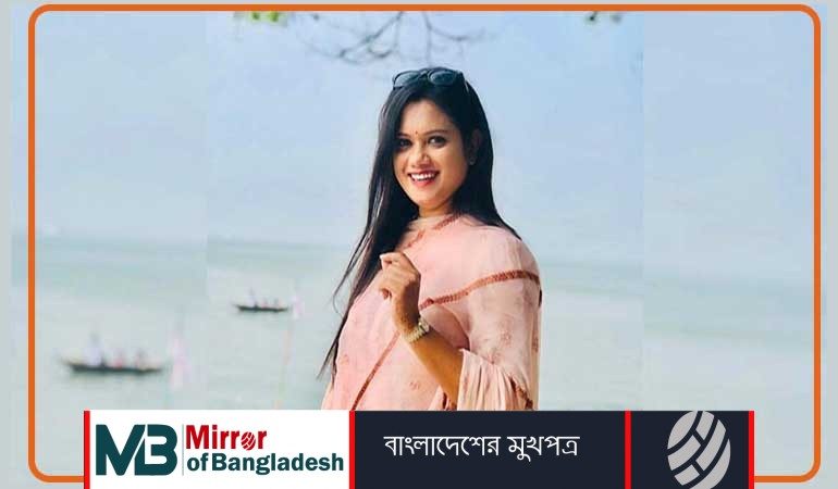 দুই ছাত্রীকে বিবস্ত্র করে ভিডিও ভাইরালের হুমকি দিলেন রিভা