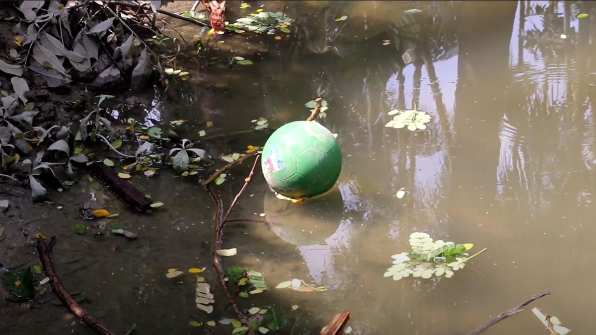 পুকুর থেকে বল আনতে গিয়ে বিদ্যুৎস্পৃষ্টে মাদরাসাছাত্রের মৃত্যু