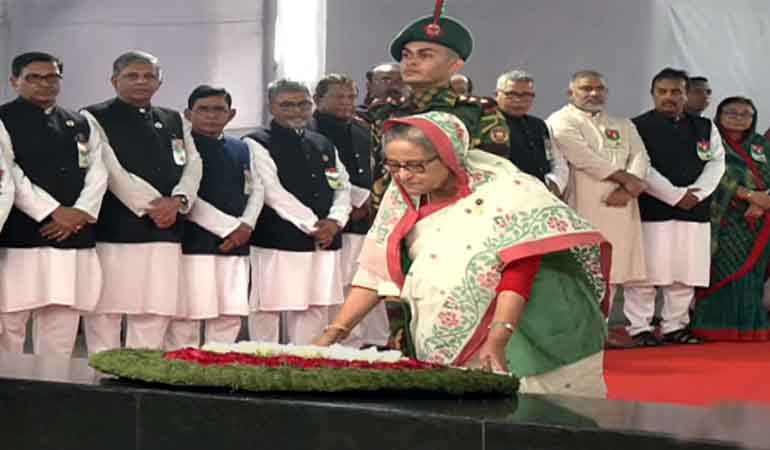 স্বাধীনতা দিবসে বঙ্গবন্ধুর প্রতি প্রধানমন্ত্রীর শ্রদ্ধা