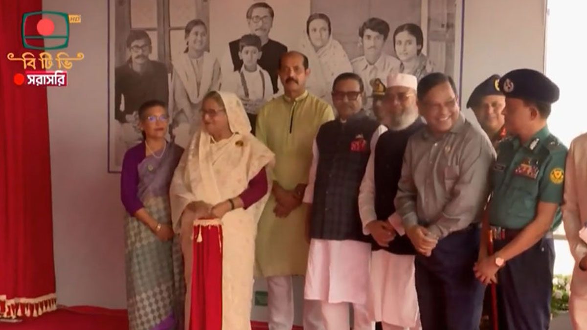 এলিভেটেড এক্সপ্রেসওয়ে উদ্বোধন করলেন প্রধানমন্ত্রী