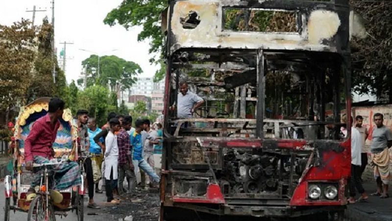 ভাঙচুর ও অগ্নিসংযোগে পরিবহন খাতে ১০ হাজার কোটি টাকা ক্ষতি