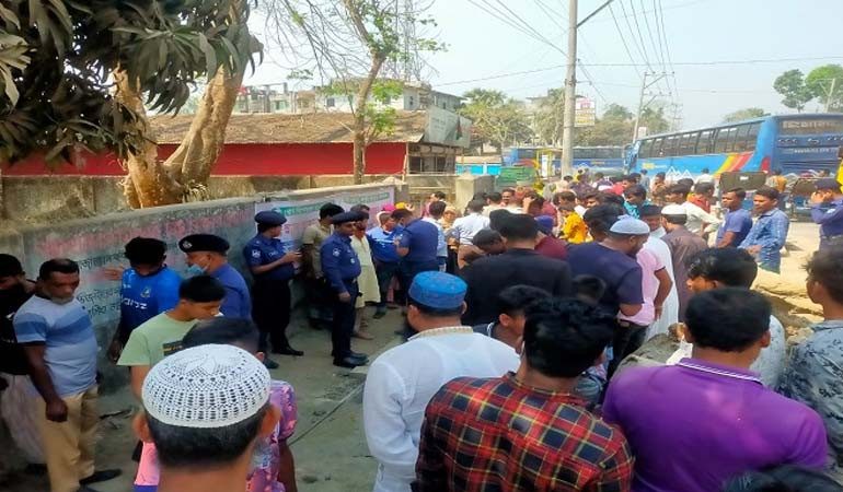 নোয়াখালীতে ড্রেনে মিলল বৃদ্ধের মরদেহ