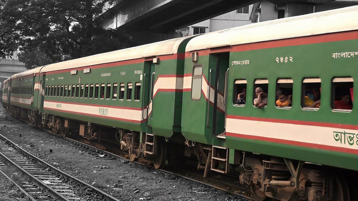 দ্রুতযান,পঞ্চগড় ও একতা এক্সপ্রেস ট্রেনের রেক পরিবর্তন