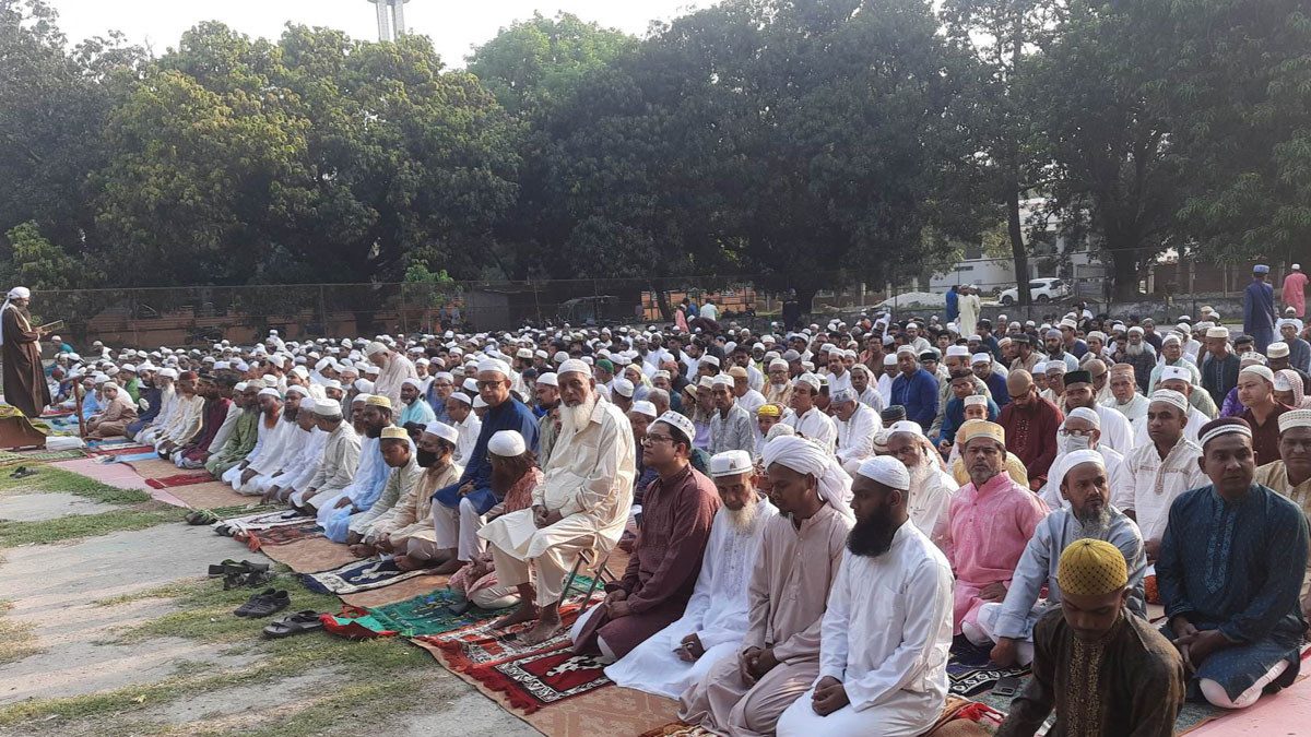 রাজশাহীতে ঈদুল ফিতরের নামাজ অনুষ্ঠিত