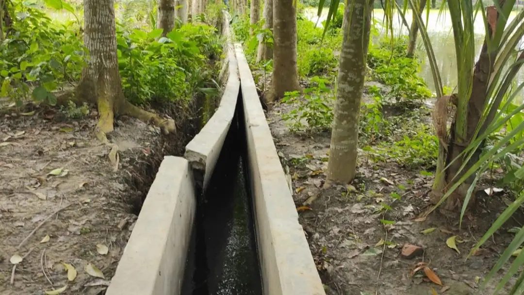 নির্মাণের ৭ দিনের মাথায় ধসে পড়ল ১০ লাখ টাকার ড্রেন