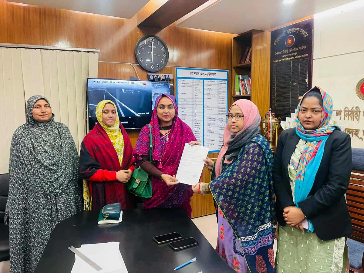 জামালপুর-৩ আসন: মনোনয়নপত্র জমা দিয়েছেন একমাত্র নারী প্রার্থী পূথি