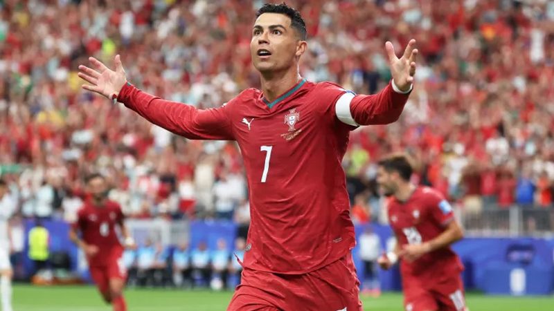 আন্তর্জাতিক ফুটবলকে বিদায় বলছেন রোনালদো