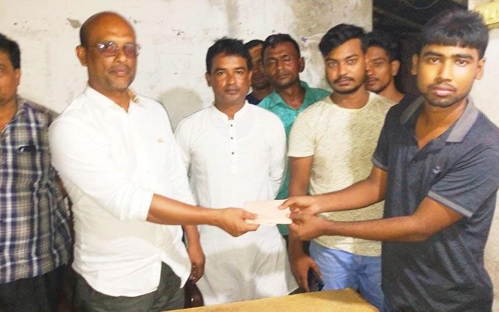 বুয়েট ছাত্রের পাশে দাঁড়ালেন আ.লীগ নেতা শান্ত, মাসে দিবেন ১০ হাজার