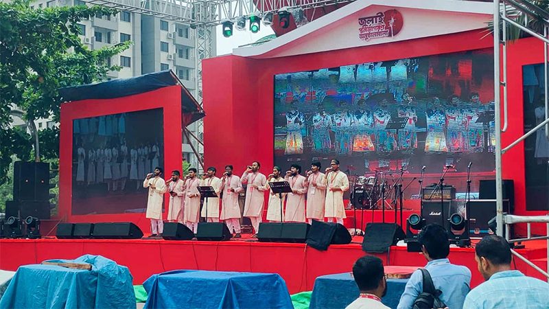 সাইমুম শিল্পীগোষ্ঠীর পরিবেশনায় ‘জুলাই পুনর্জাগরণ’ শুরু