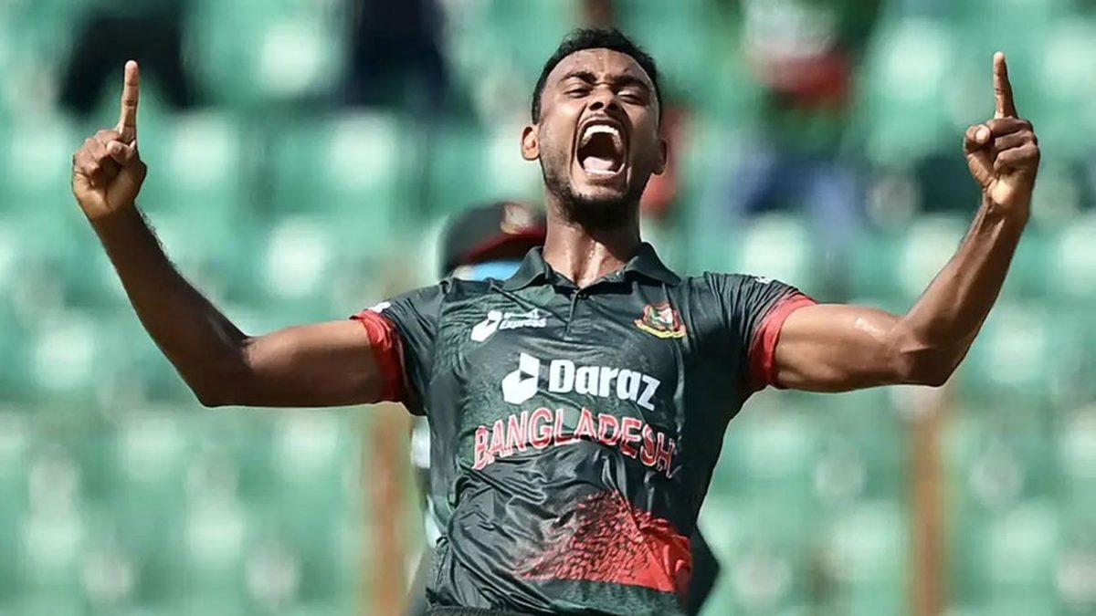 শরিফুলের জোড়া আঘাতে বাংলাদেশের দারুণ শুরু