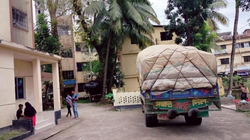 লক্ষ্মীপুরে ট্রাকচাপায় প্রাণ গেল শিশুর