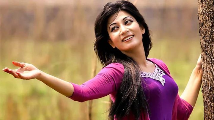 স্ট্রোক করেছেন মডেল-অভিনেত্রী সীমানা
