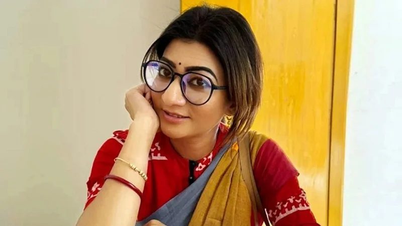 না ফেরার দেশে চলে গেলেন মডেল-অভিনেত্রী সীমানা