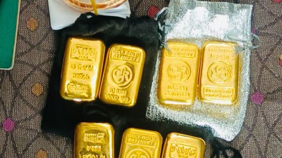 চট্টগ্রামে দুবাইফেরত যাত্রীর কাছে মিলল কোটি টাকার সোনা