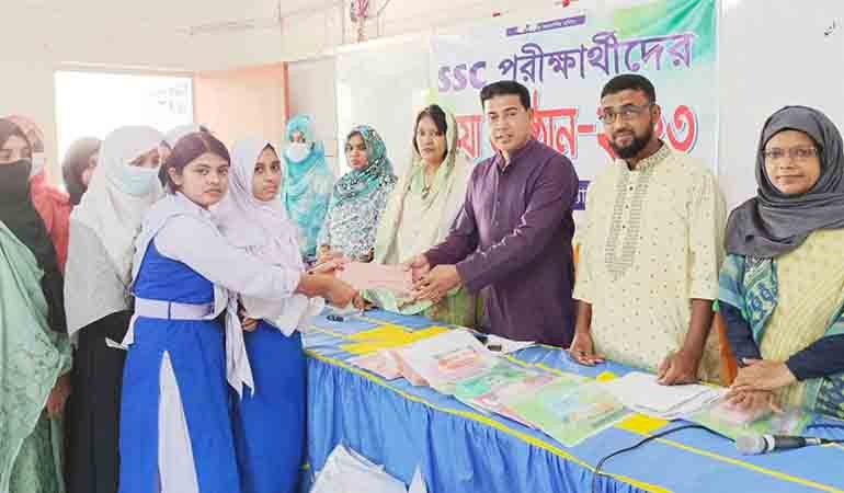 সাতক্ষীরায় এসএসসি পরীক্ষার্থীদের বিদায় ও দোয়া অনুষ্ঠান