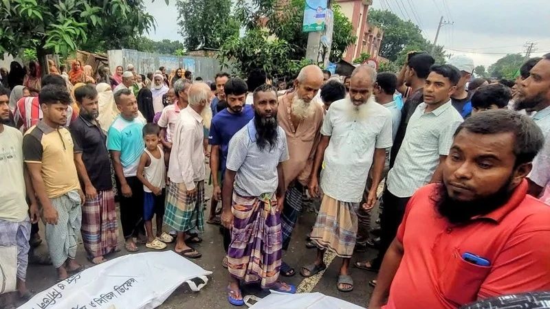 বগুড়ায় বাসচাপায় নিহত ৭