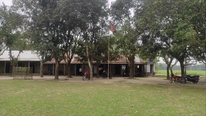 মাদরাসায় শিক্ষার্থী শূন্য, বসে বসে বেতন ভাতা নেন ৪ শিক্ষক