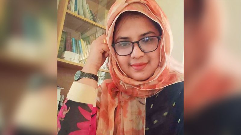 দুই মোটরসাইকেলের সংঘর্ষে প্রাণ গেল নারী আইনজীবীর