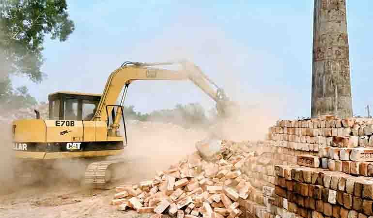 জামালপুরে অবৈধ ২ ইটভাটা গুড়িয়ে দিল প্রশাসন,৩ লাখ টাকা জরিমানা