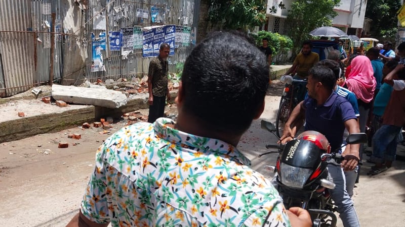 যশোরে নির্মাণাধীন ভবন থেকে পড়ে ৩ জনের মৃত্যু
