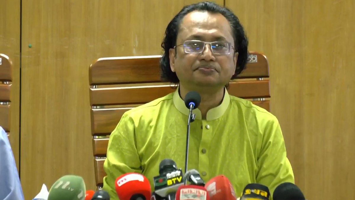 বাসভাড়া নিয়ন্ত্রণে কার্যকর ভূমিকা নেবে সরকার: প্রধানমন্ত্রীর উপদেষ্টা