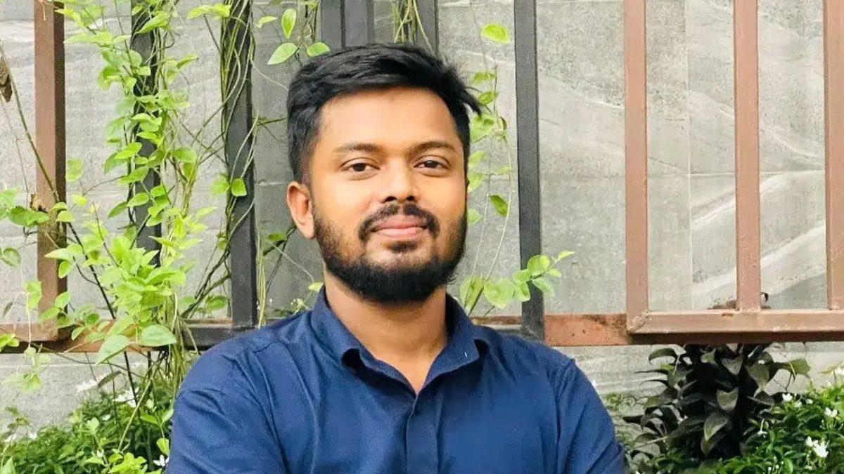 তেলের দাম বৃদ্ধির প্রতিবাদে ফেসবুক পোস্ট, ছাত্রদল নেতাকে শোকজ