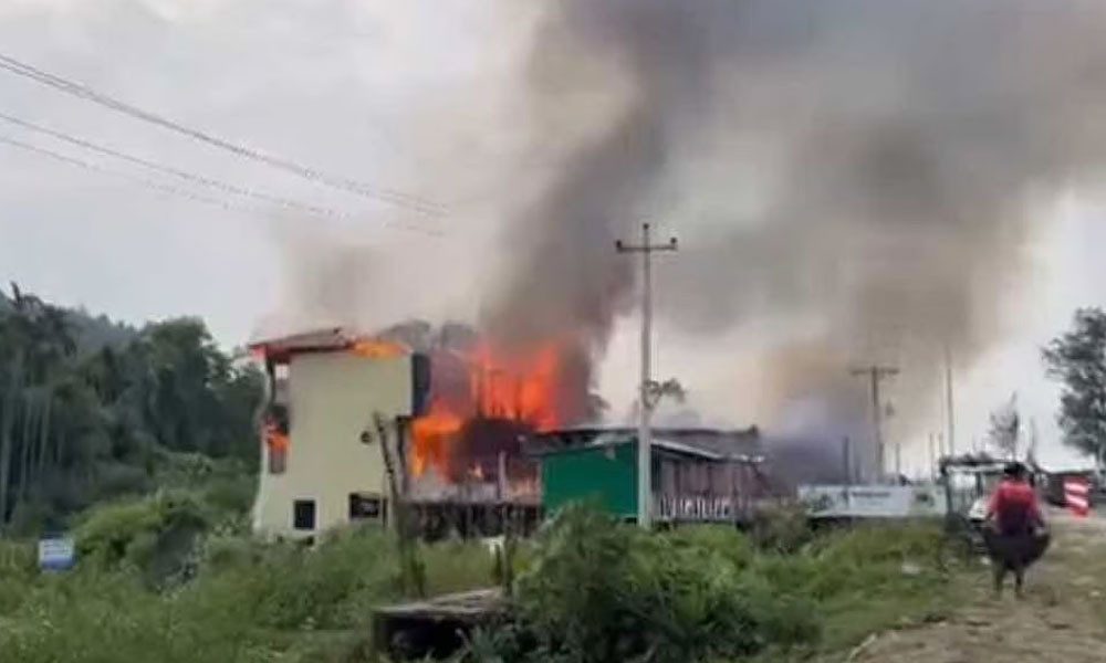 কক্সবাজারে রিসোর্টে আগুন, ৬ পর্যটকের মৃত্যু