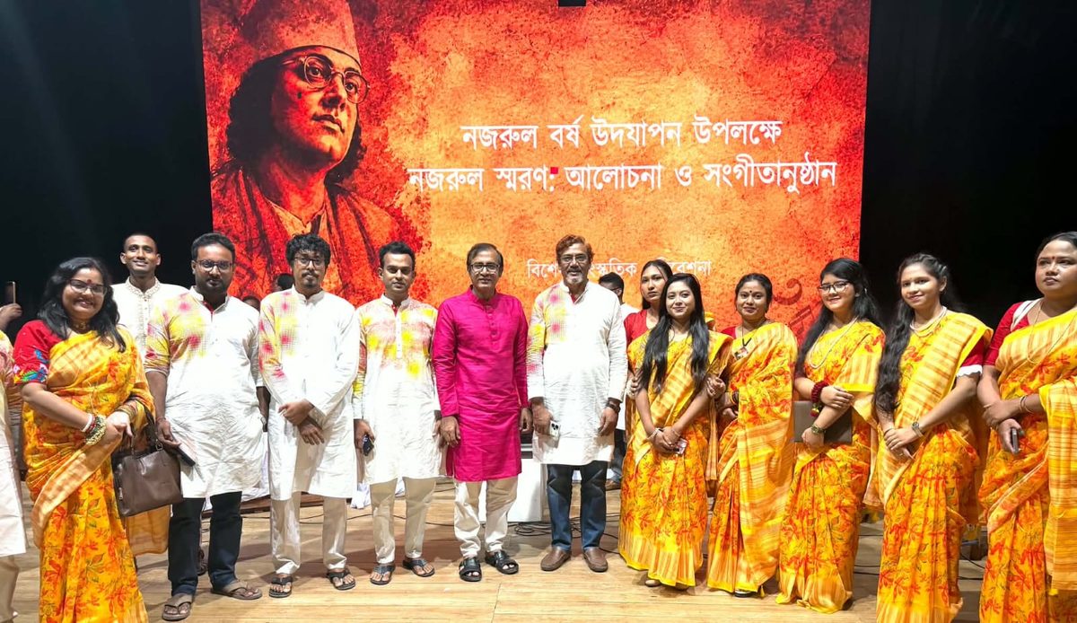 নজরুল বর্ষ উদযাপনে জামালপুরে নজরুল স্মরণ: আলোচনা ও সংগীতানুষ্ঠানে মুগ্ধ দর্শক-শ্রোতা