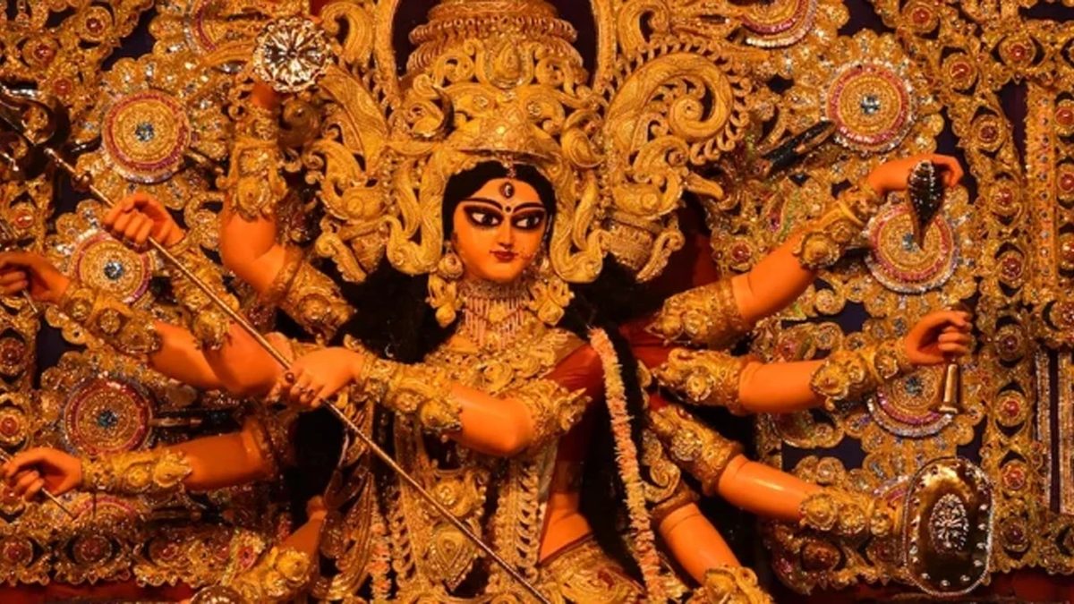 শারদীয় দুর্গোৎসব শুরু; আজ মহাষষ্ঠী