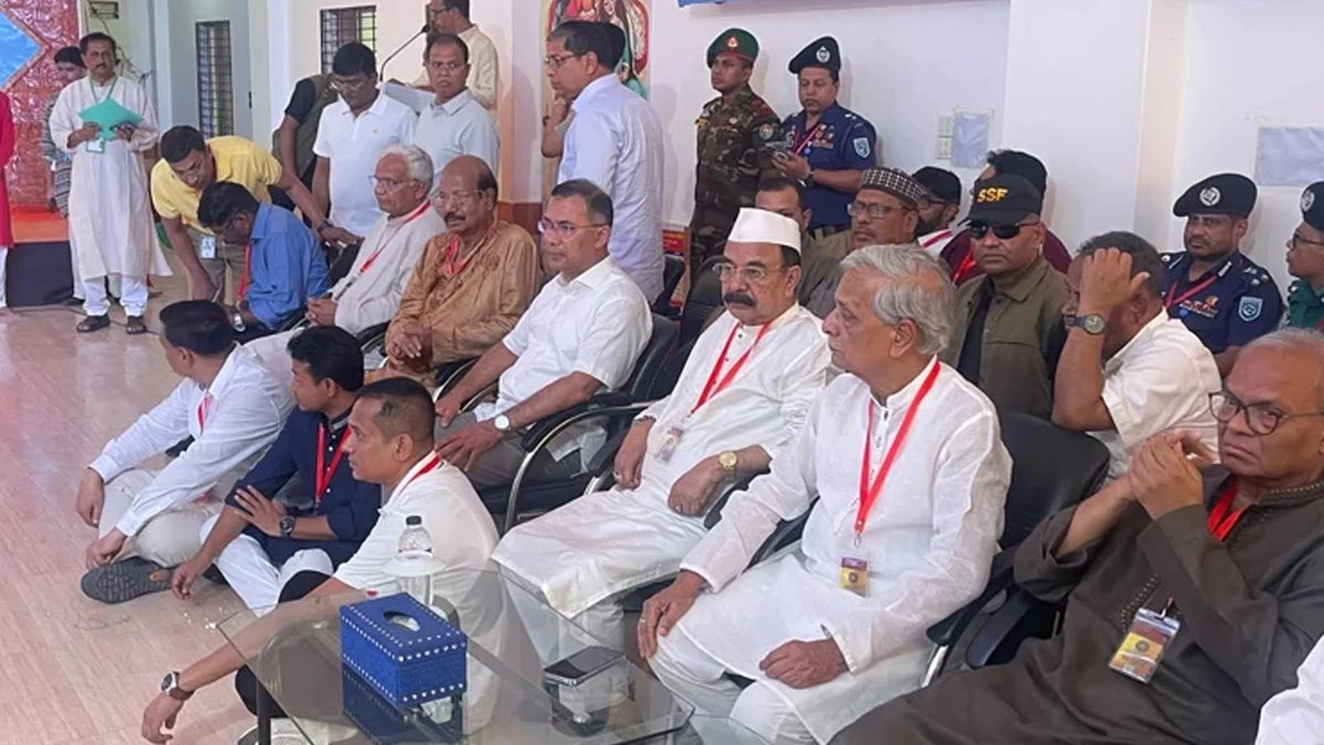 রংপুরে রাধা গোবিন্দ ধর্মসভা মন্দিরের পূজামণ্ডপ পরিদর্শন করলেন প্রধানমন্ত্রী
