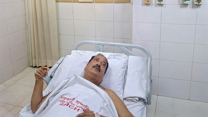 অসুস্থ ভূমিমন্ত্রী মিজানুর রহমান মিনুকে আনা হলো বিএমইউতে