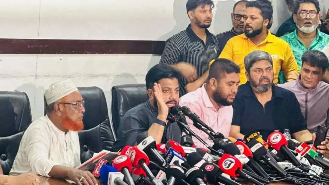 কোনো ভুল করিনি কিন্তু, ভুল হয়ে থাকলে দুঃখ প্রকাশ করছি, বললেন ইশরাক হোসেন।