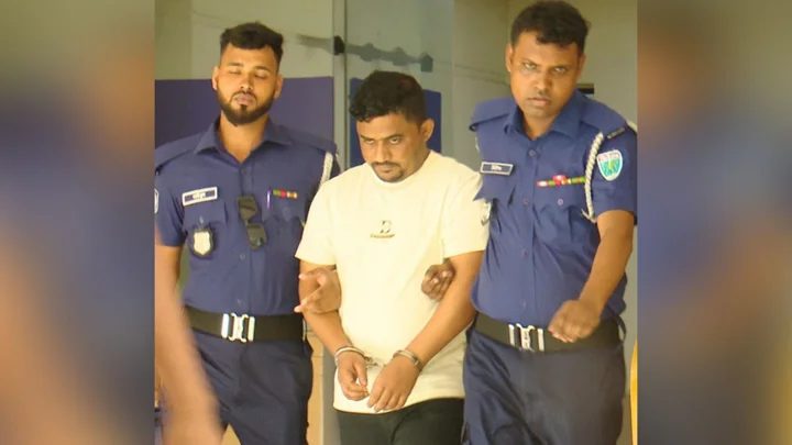 দুবাই পালানোর সময় ‘ক্যাসিনো সম্রাট’ রুবেল গ্রেপ্তার