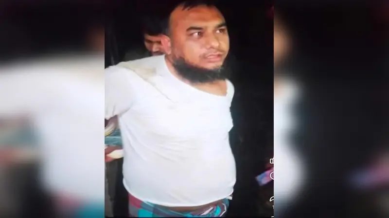 চেতনানাশক দিয়ে ধর্ষণের পর জন্মনিয়ন্ত্রণ ওষুধ খাওয়াতেন মাদ্রাসাশিক্ষক