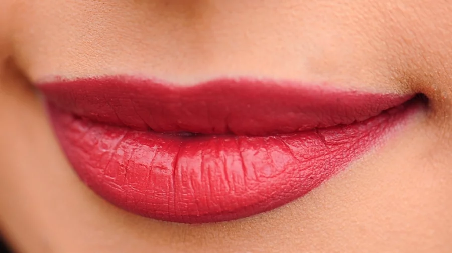 lips e97ea475c702f8fb0e1a79ccb2a39839